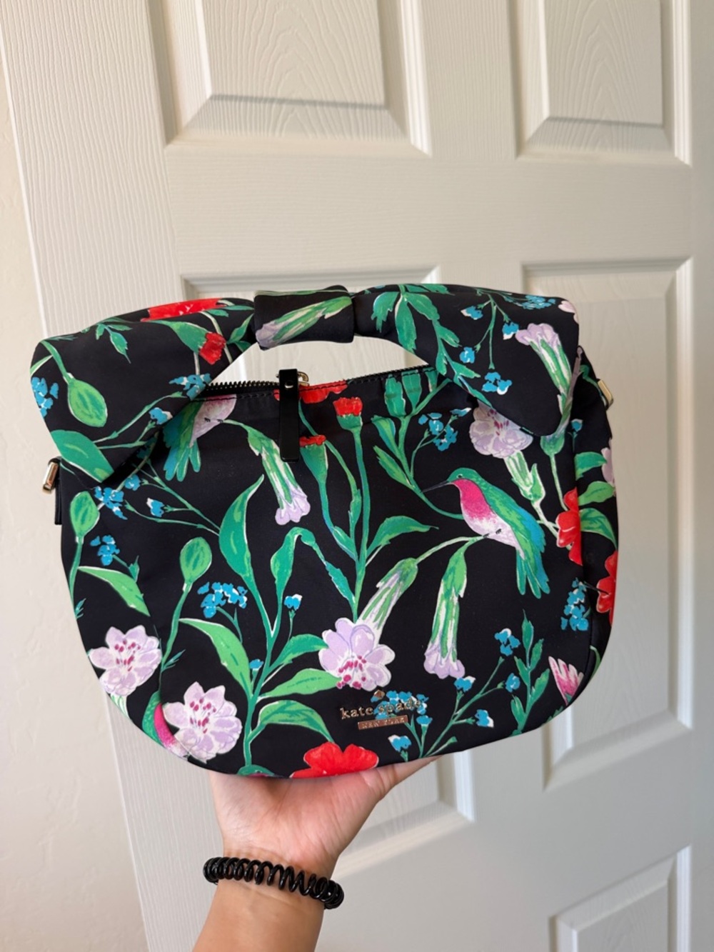 kate spade Black Floral & Bird Shoulder Bag
missing the  crossbody straps